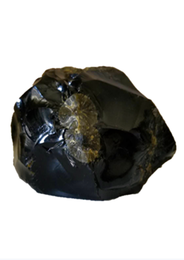 这是一块发现于新疆玛纳斯河河畔的玻璃陨石